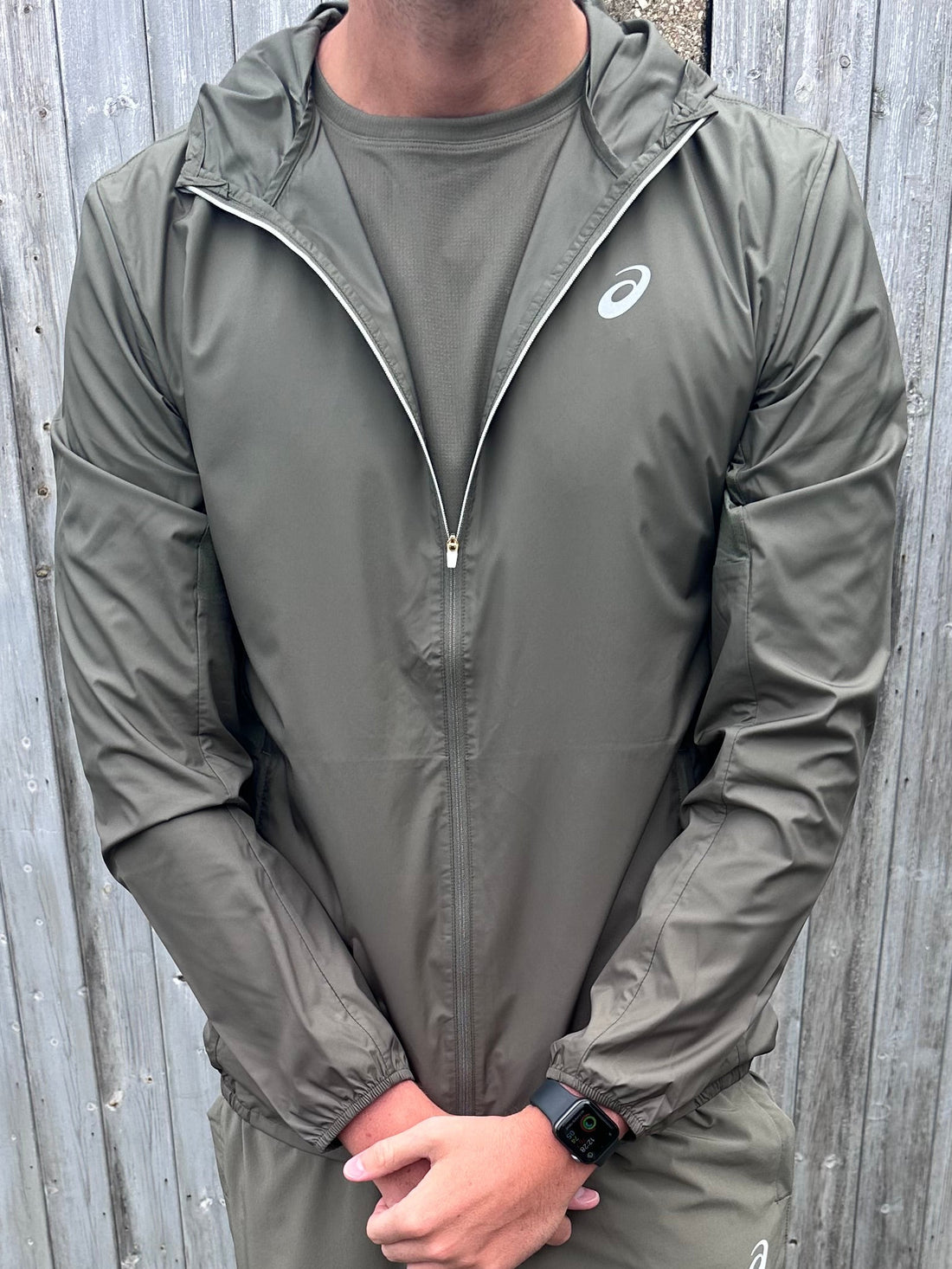 ASICS CORE JACKET - KHAKI
