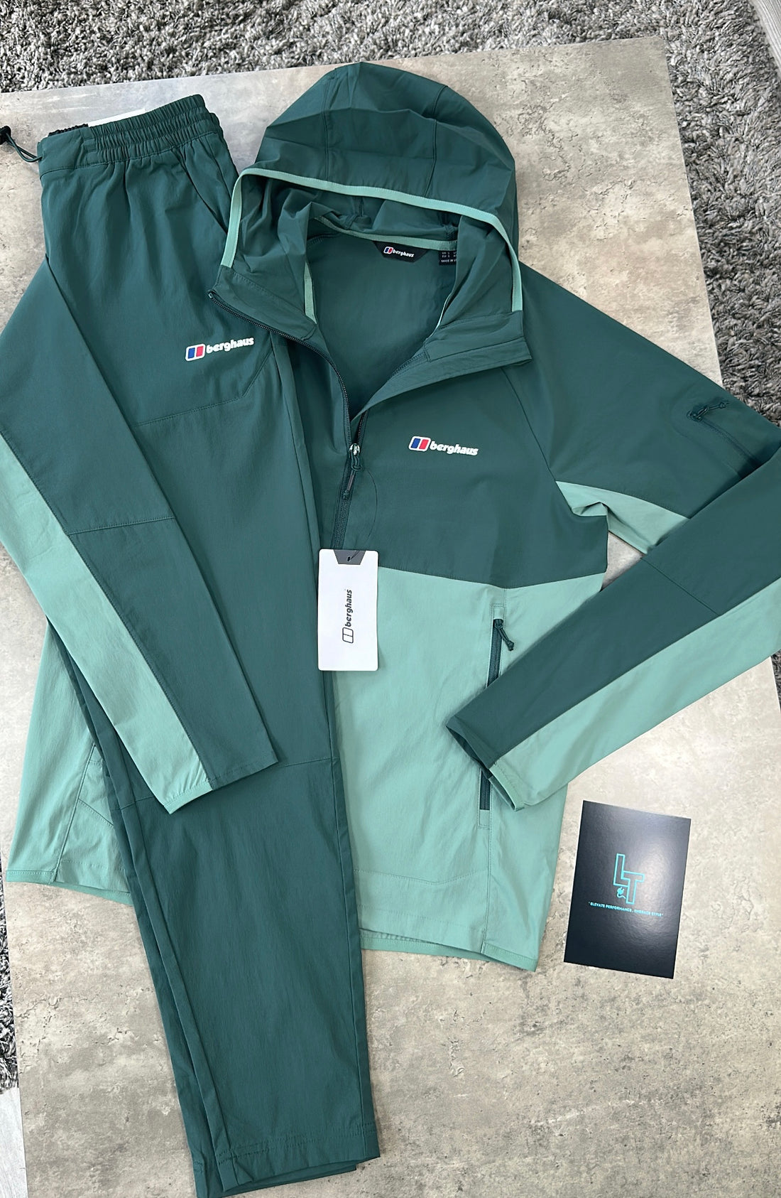 BERGHAUS TRACKSUIT - DARK/PINE GREEN