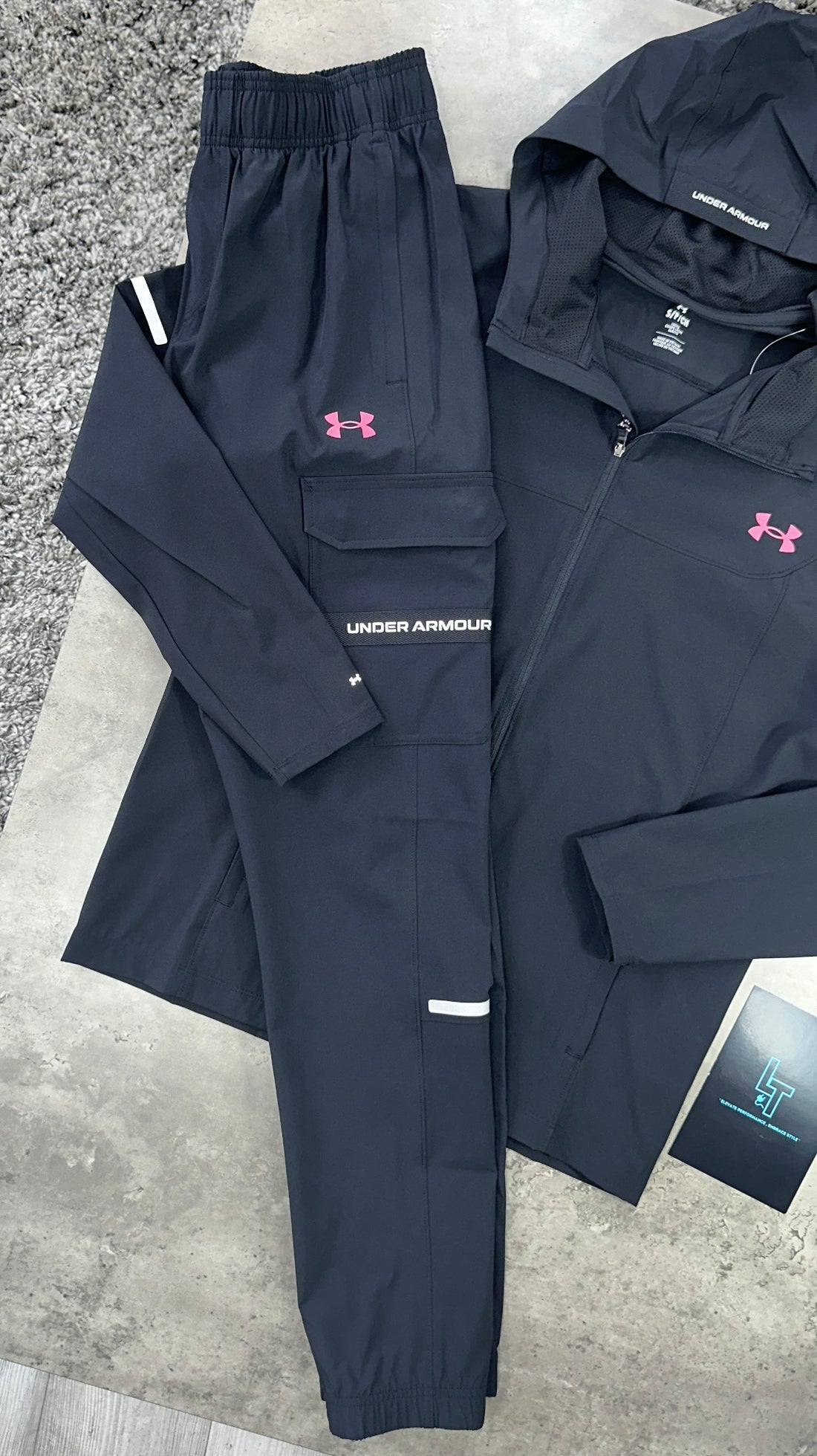 UNDER ARMOUR UTILITY TRACKSUIT - BLACK/PINK