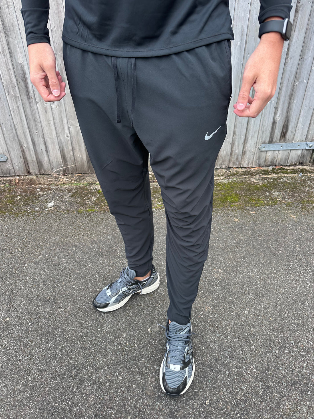 NIKE STRIDE TRACKSUIT - BLACK