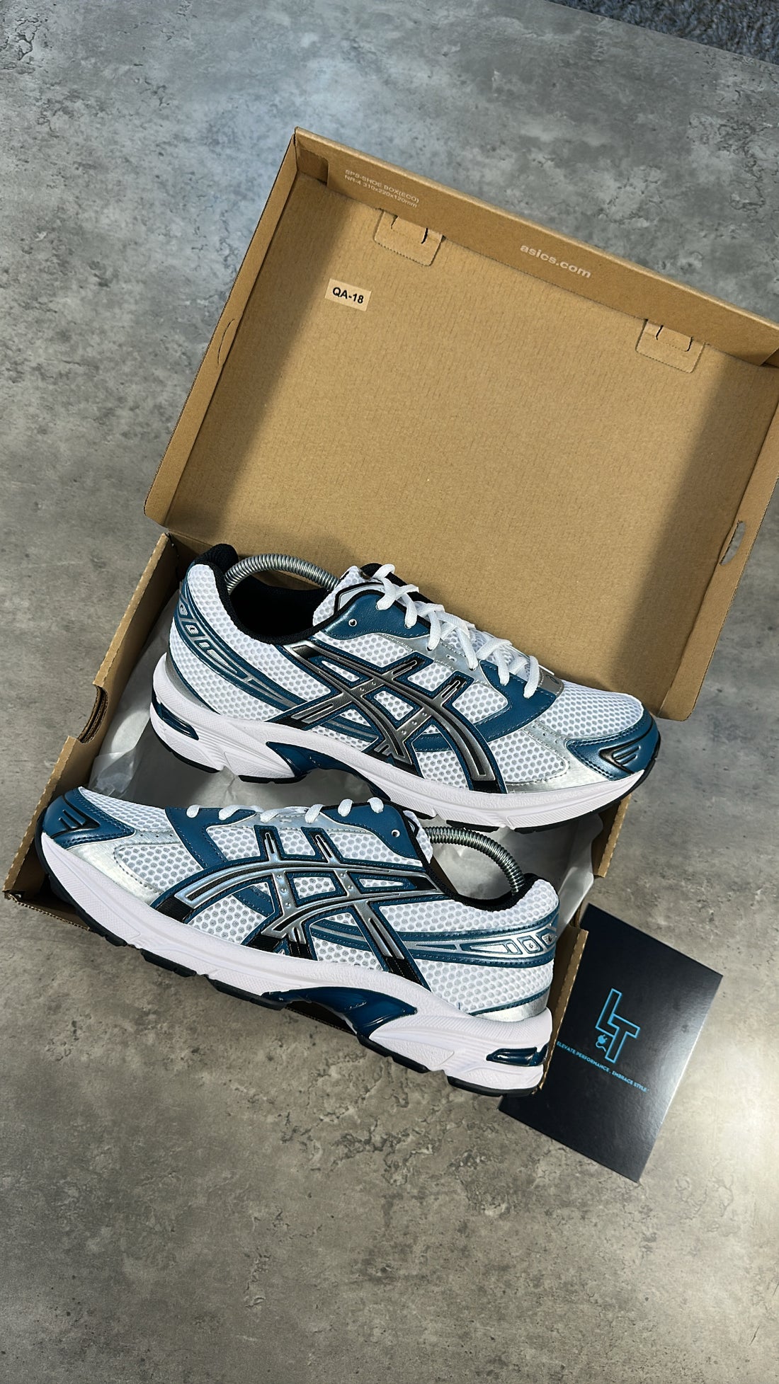 ASICS GEL TRAINERS - WHITE/DARK TEAL