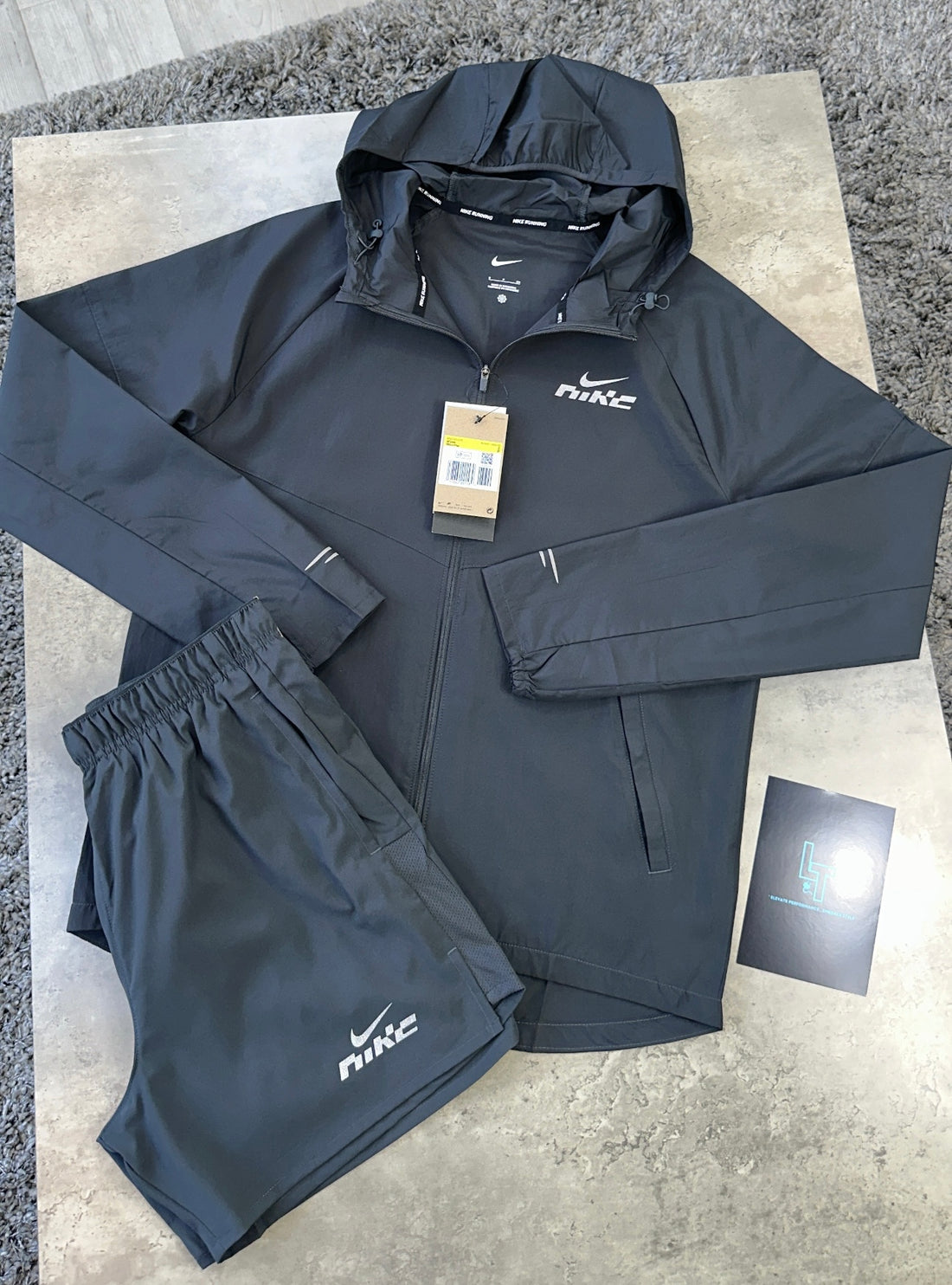 NIKE GRAPHIC REPEL SET - CHARCOAL GREY