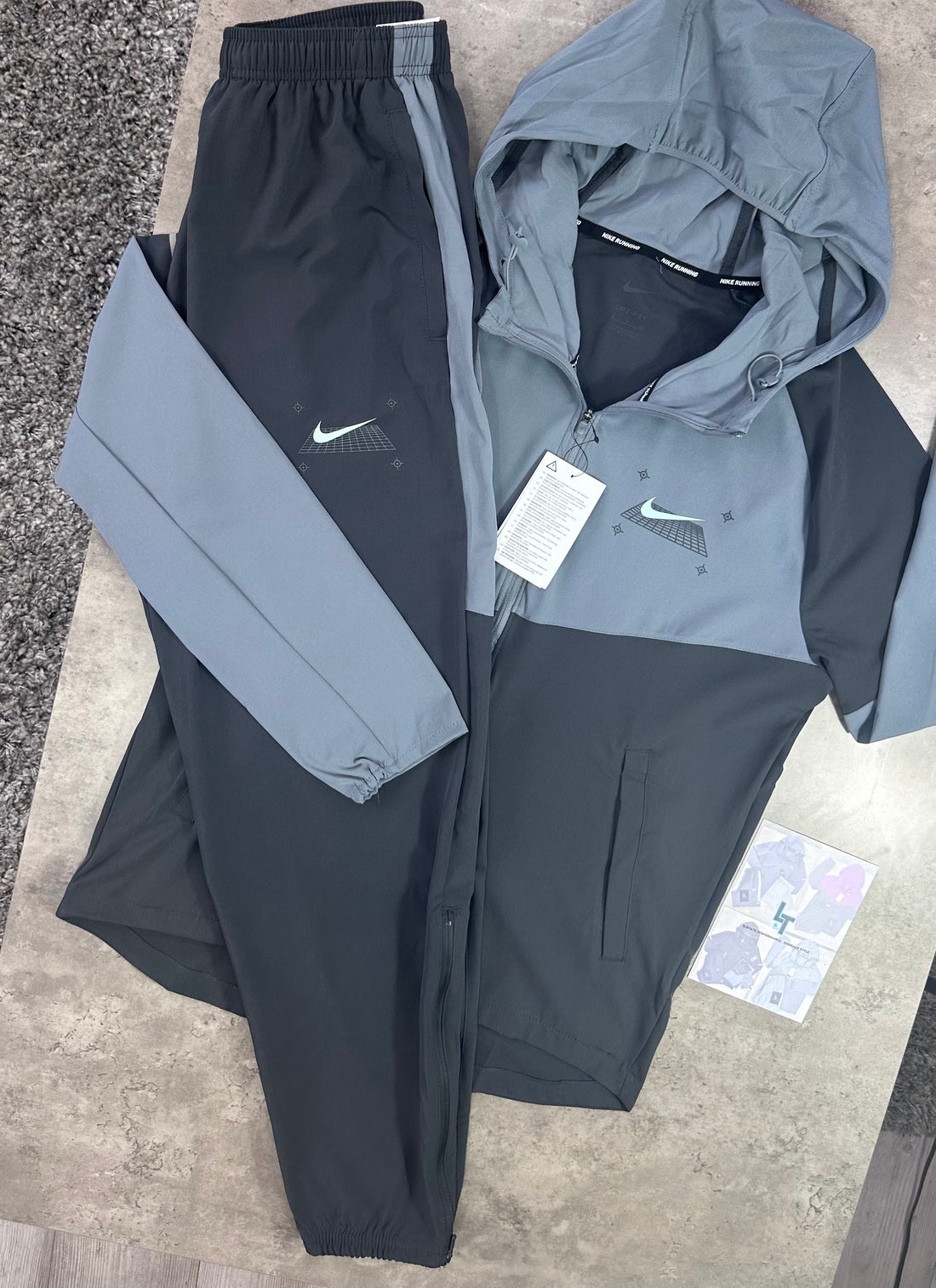 NIKE GRAPHIC TRACKSUIT - DARK/LIGHT GREY