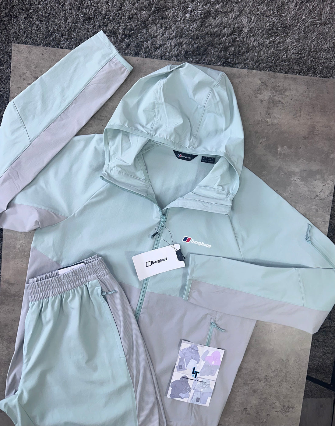 BERGHAUS WINDRUNNER SET - MINT/LIGHT GREY