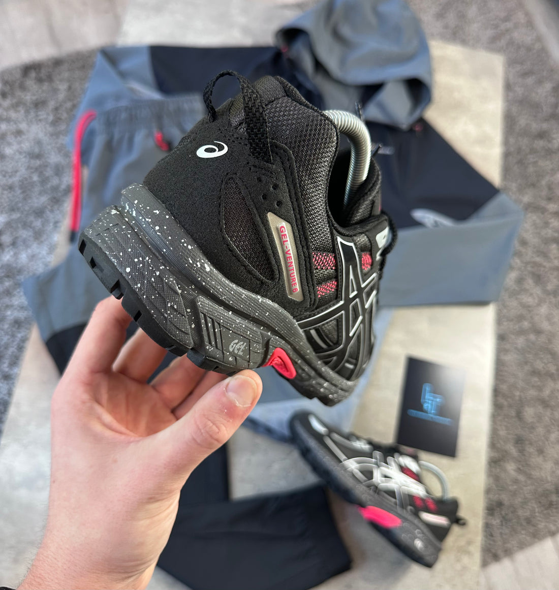 ASICS GEL TRAINERS - BLACK/RED