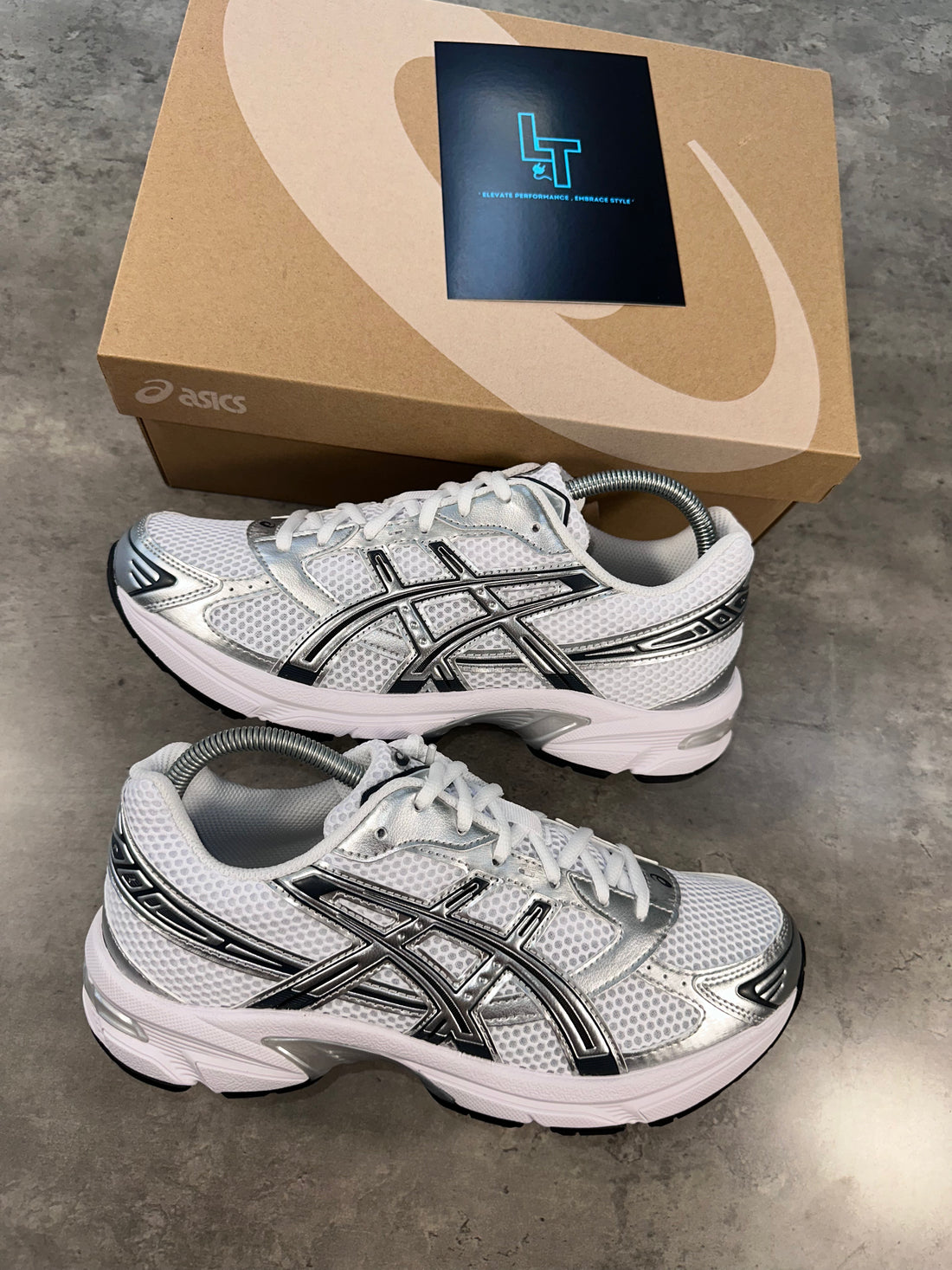 ASICS GEL TRAINERS - WHITE/SILVER