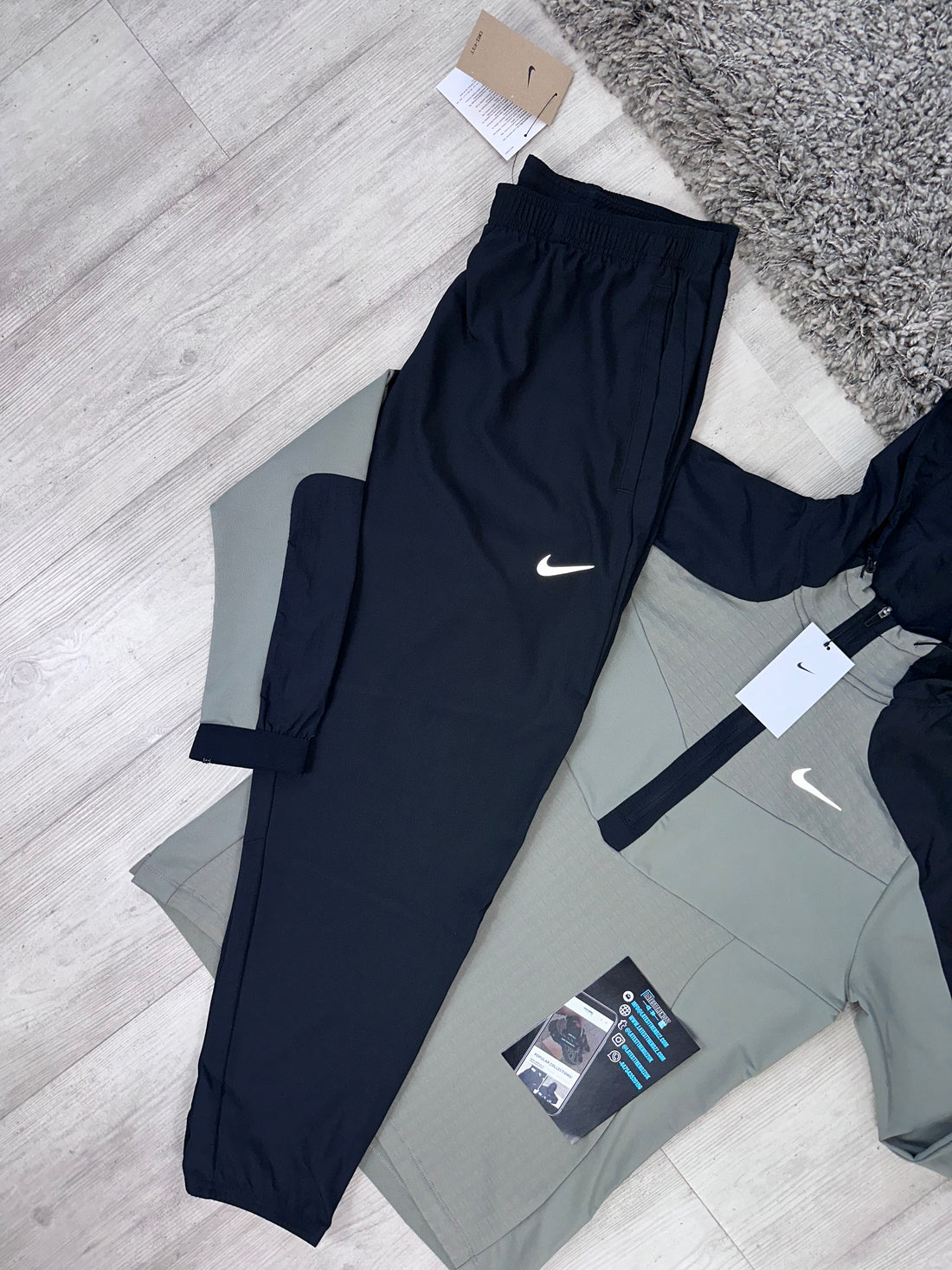 NIKE PERFORMANCE 1/2 ZIP TRACKSUIT - LIGHT KHAKI/BLACK