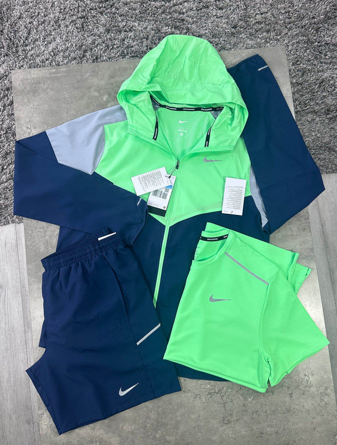 NIKE MILER TRI SET - NAVY / GREEN
