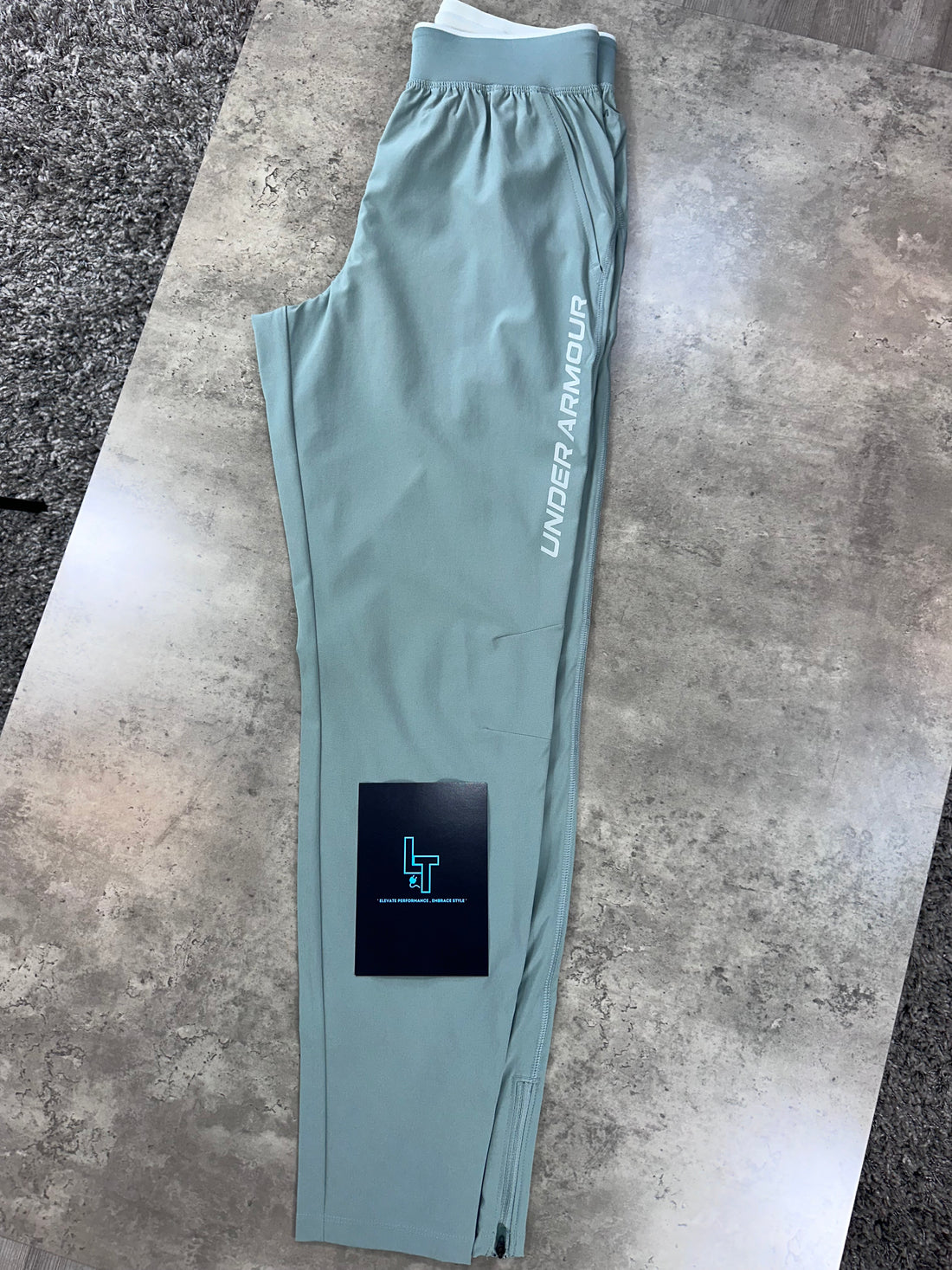 UNDER ARMOUR LAUNCH TRACKSUIT - LIGHT MINT