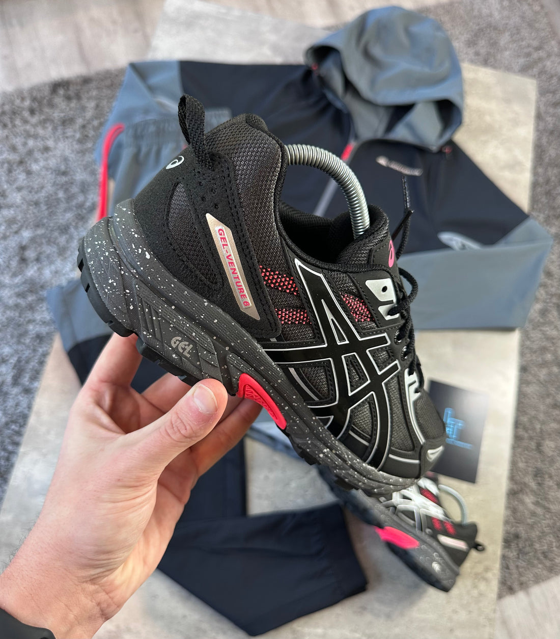 ASICS GEL TRAINERS - BLACK/RED