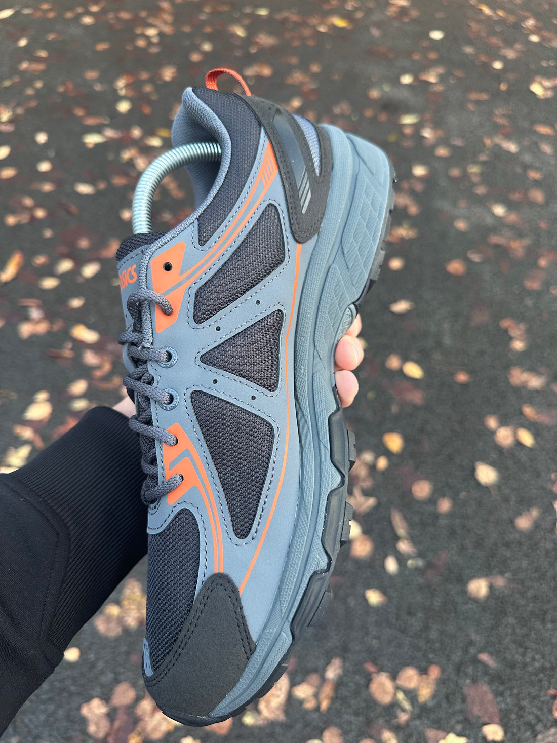 ASICS GEL VENTURE 6 - BLACK / GREY / ORANGE